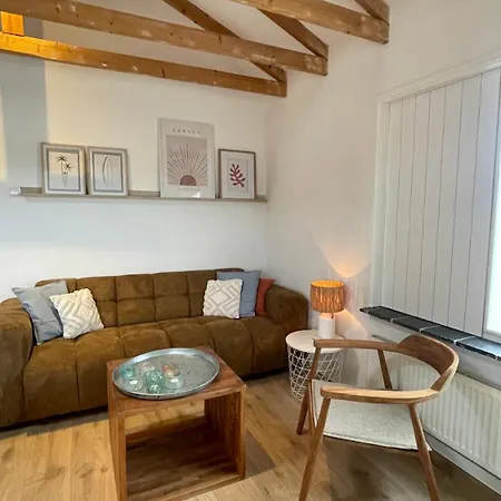 Kust 1 بيت للعطل