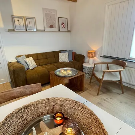 بيت للعطل Kust 1 *