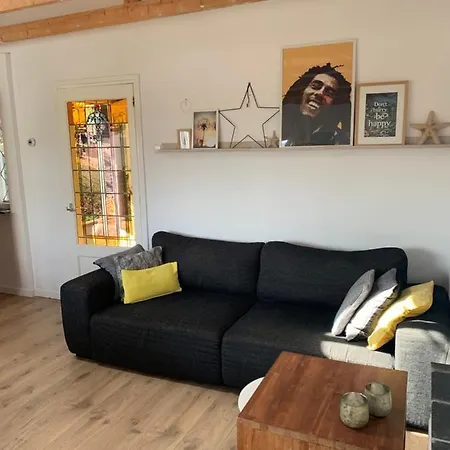 Kust 1 * 에크몬드안지